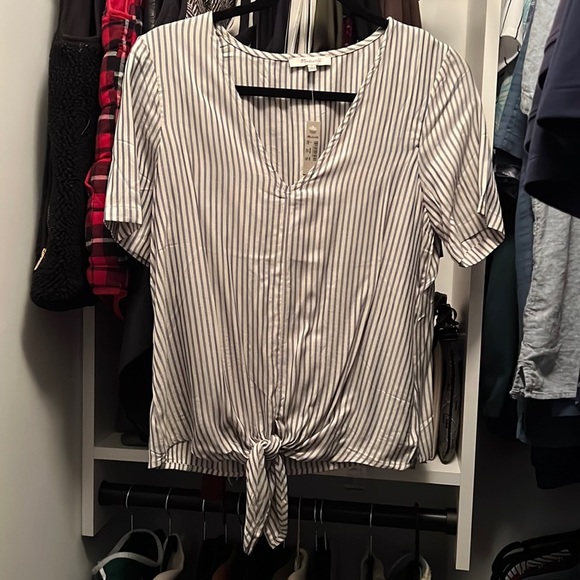 NEW Madewell front tie top - Picture 2 of 4